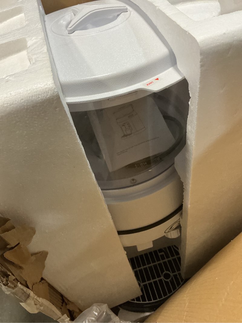 Condition photo showing Good Condition for 400W Commercial Shaved Ice Machine with Safety Switch & Emergency Button, 1058lbs/ Hr Rotate Speed & Strong Power Tabletop Electric Ice Shaver Machine for Parties Events Snack Bar(12.6Qt)