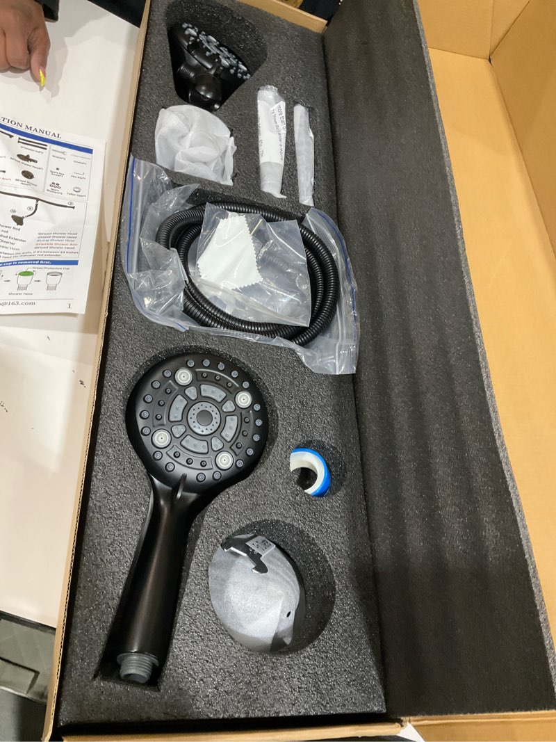 Condition photo showing Good Condition for matte black handheld shower head kit