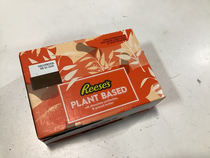 Condition photo showing New/Like New for REESE PLANT BASED SIGNATURE CREAMY BAR BOX