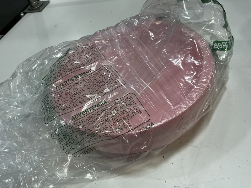 Condition photo showing New/Like New for WELLIFE Pink Plastic Plates 10 Inch 50 Count Disposable Plate Valentine's Day Plates for Party, Larg