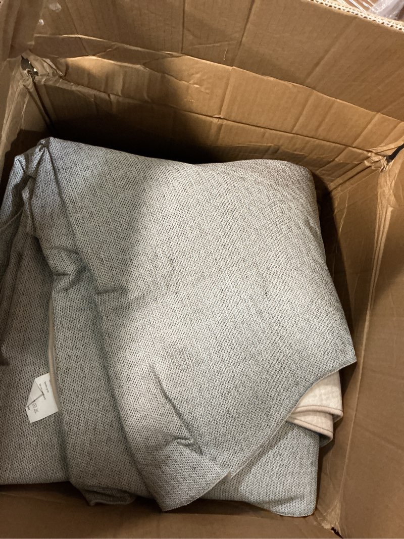 Condition photo showing Good Condition for garvee scalloped 10x13 nursery rugs, washable soft non slip area rug for living room bedroom, large indoor modern ombre floor rugs for kids room playroom contemporary minimalist throw carpet, beige scalloped|beige 10' x 13' (rectangular)