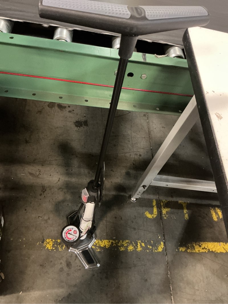 Condition photo showing Good Condition for schwinn cyclone plus bike pump - white