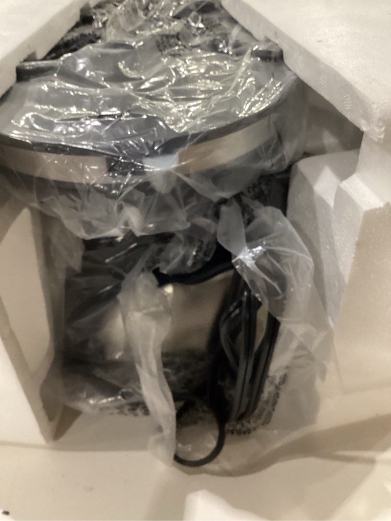 Condition photo showing Good Condition for hamilton beach classic stand and hand mixer, 4 quarts, 6 speeds with quickburst, bowl rest, 290 watts peak power, black and stainless black & stainless