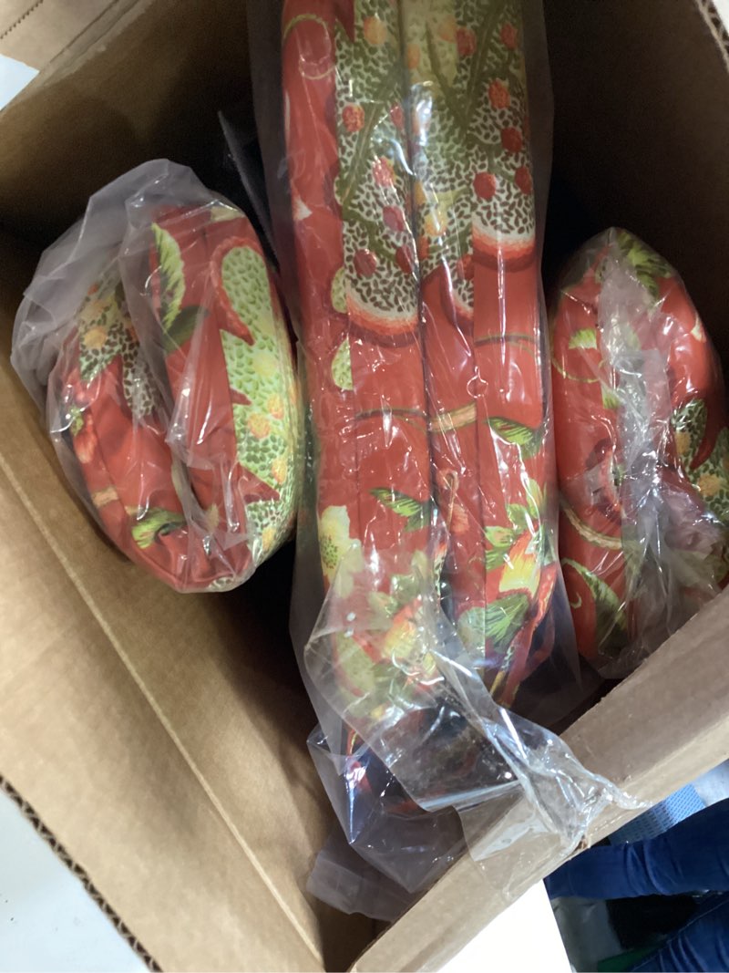 Condition photo showing Good Condition for wellsin outdoor chair cushions for patio furniture - patio chair cushions set of 4 - water resistant round corner outdoor seat cushions 17"x16"x2", flower red 17"x16"x2"(pack of 4) flower red