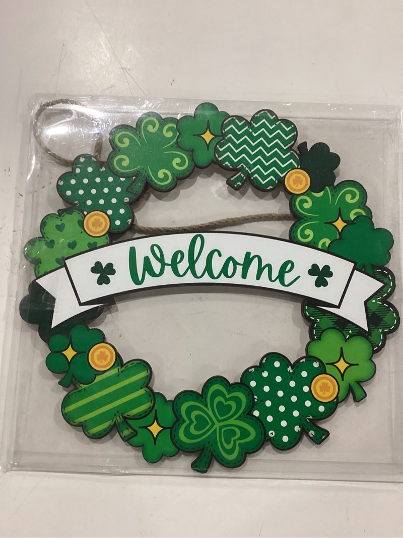 Condition photo showing New/Like New for St Patricks Day Welcome Sign St Patricks Day Door Wreath Green Shamrock Door Decor Clover Irish Wreaths Hanger for Front Door Decoration for Wall Home Party Outdoor Indoor Supply