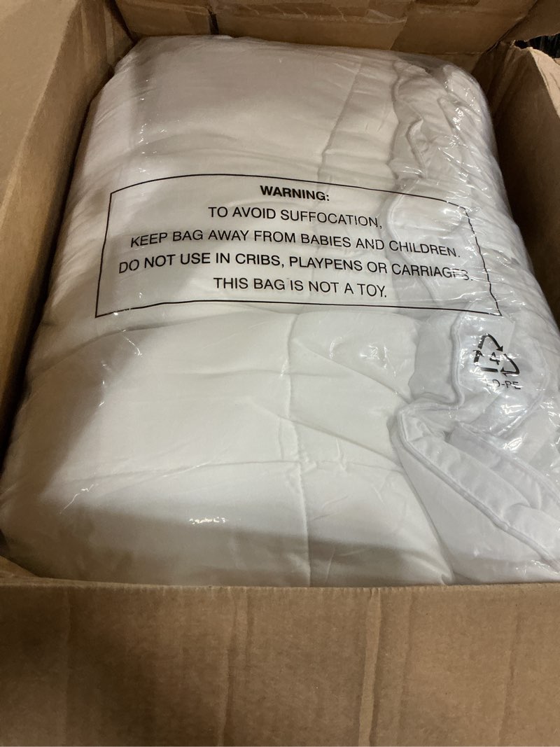 Condition photo showing Good Condition for cohome premium oversized king size comforter, all-season quilted down alternative duvet insert, luxury hotel gentlesoft comforter with anti-clump tech & 8 tabs - reversible - white 98 x116 inches oversized king white