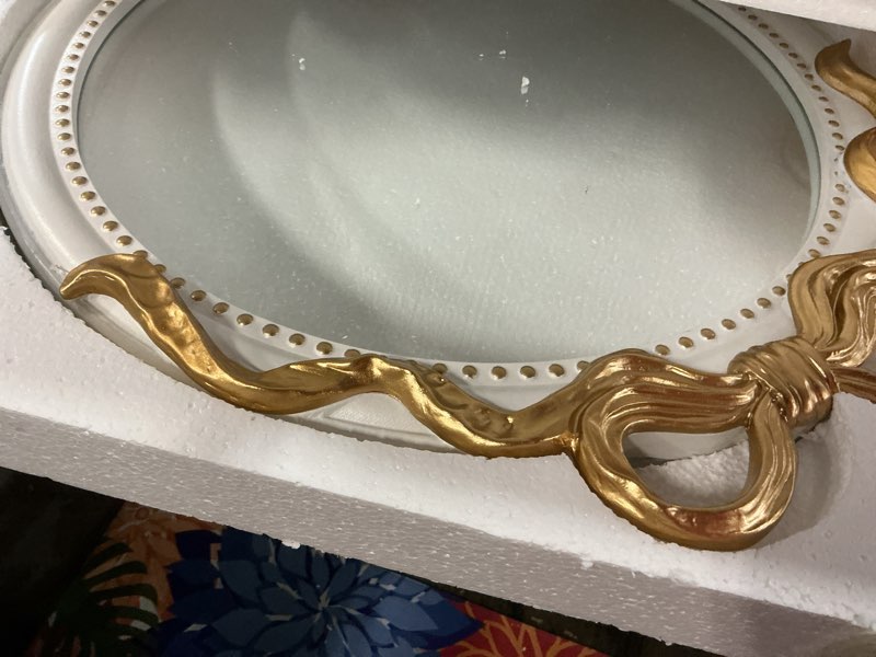 Condition photo showing Good Condition for 24-Inch Gold Bow Resin Mirror – Perfect Decorative Accent for Nursery and Elegant Baby Room Decor (Gold_1, 24in)