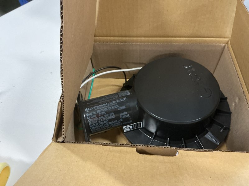 Condition photo showing Good Condition for Lithonia Lighting BGS P1 40K 120 PE DDB M2 Outdoor LED 4000K Photocell Security Light  Dark Bronze