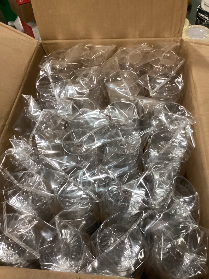 Condition photo showing New/Like New for fineline settings 2209 - 8 ounce flairware clear one piece plastic wine glass goblet 96 pieces