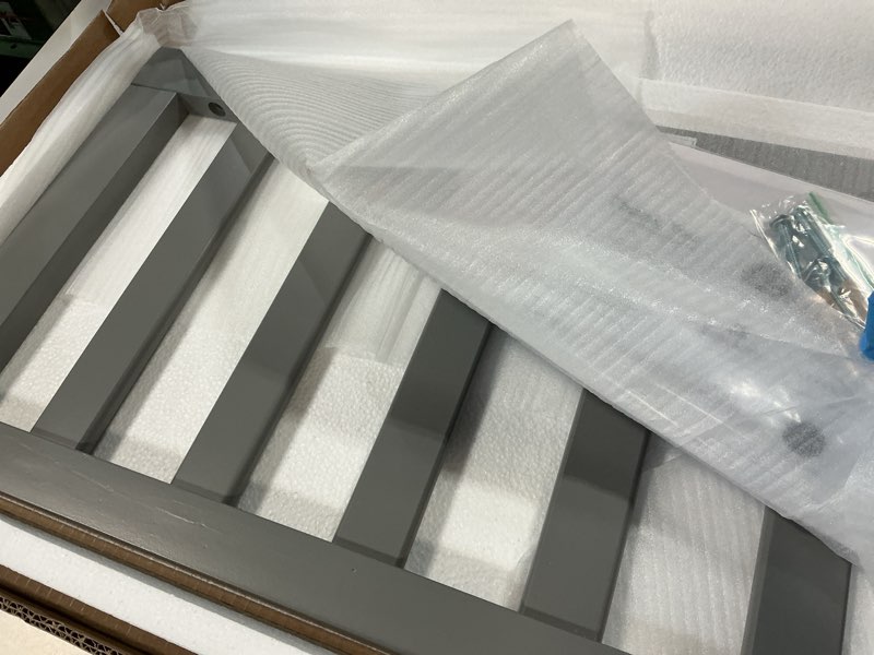 Condition photo showing Good Condition for davinci toddler bed conversion kit (m12599) in grey