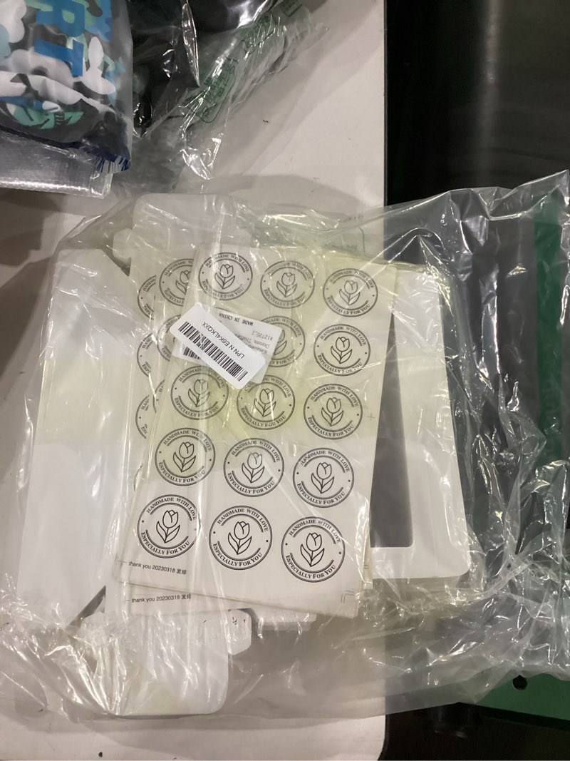 Condition photo showing Good Condition for kenaoeo 120 pcs macaron boxes with window white pastry boxes for 5-7 macarons includes stickers gift containers for chocolate, cookies, donuts, truffles, desserts