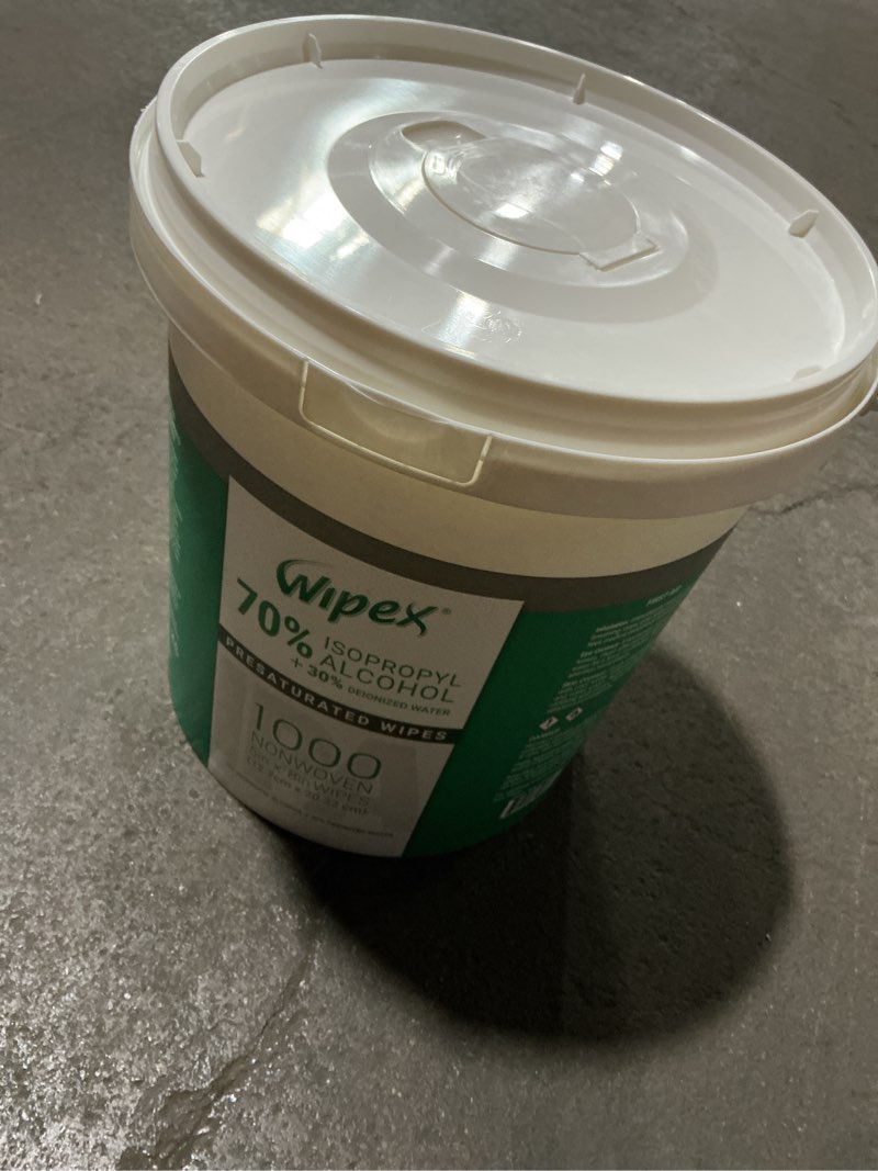 Condition photo showing New/Like New for 70% isopropyl alcohol wipes 1000ct value bucket, lint-free sms cloth material