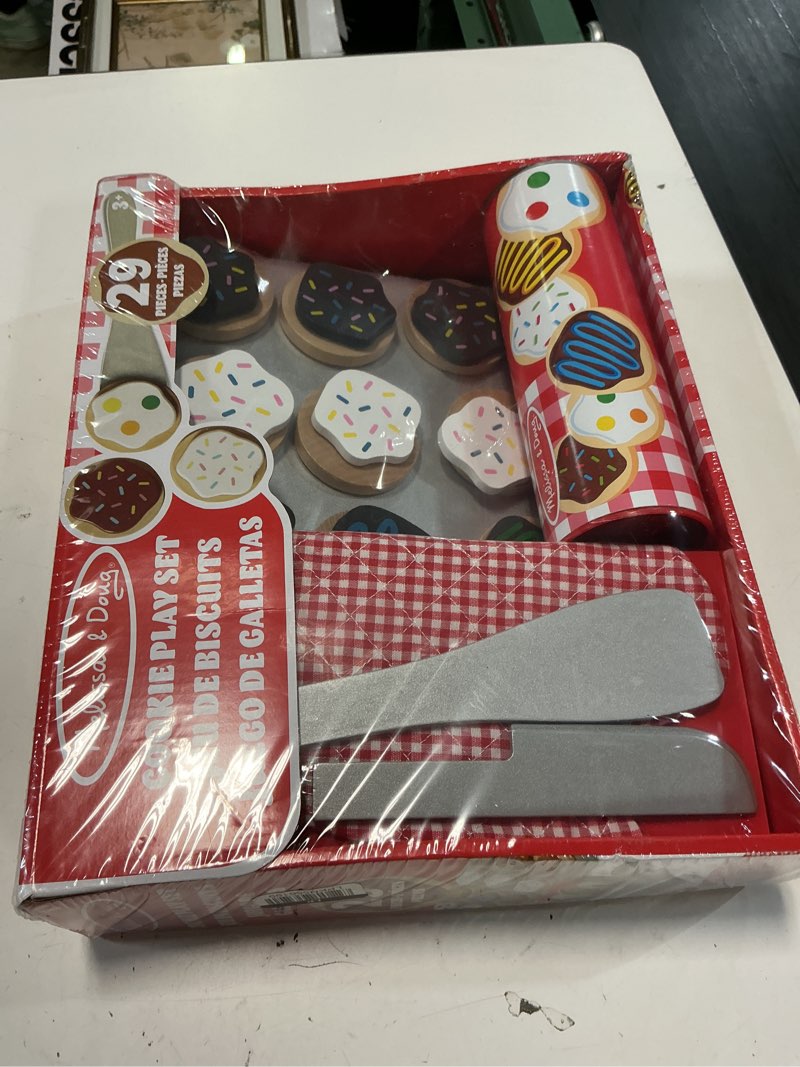 Condition photo showing New/Like New for melissa & doug slice and bake wooden cookie play food set