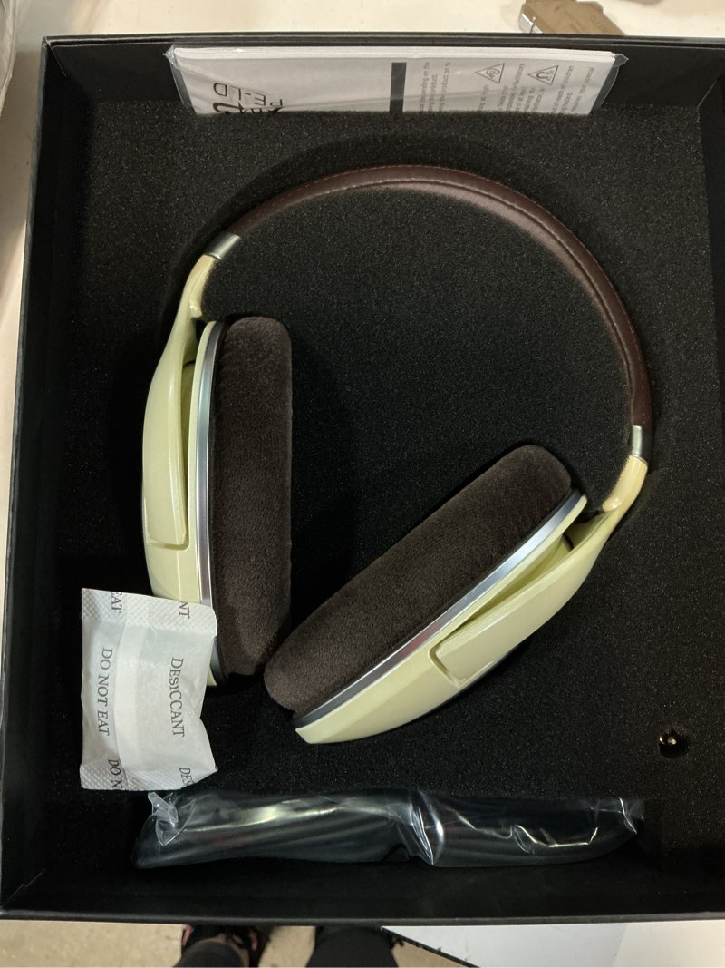 Condition photo showing Good Condition for sennheiser hd 599 open back headphone, ivory