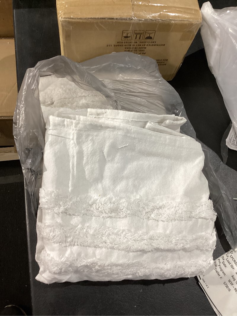 4 Pieces Standard Heavyweight Linen Blend Comforter Shams - Casaluna4
