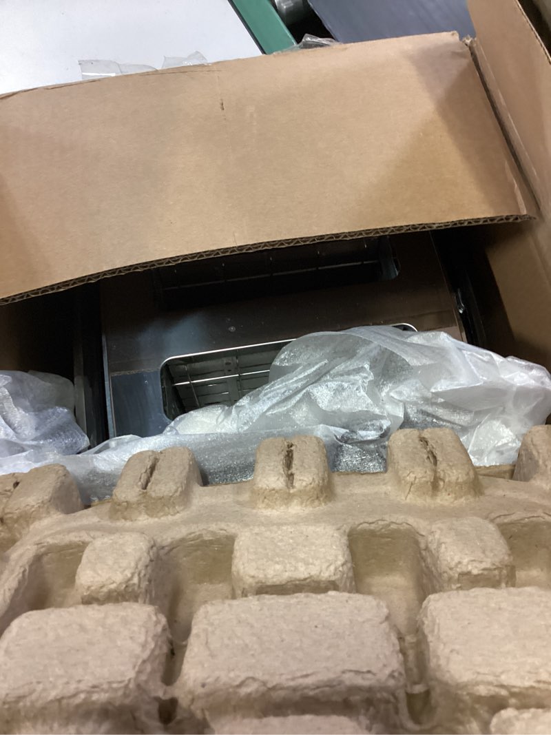 Condition photo showing As Is for black+decker 4-slice toaster, extra wide slots, 7 shade settings, 1400 watts, frozen and bagel buttons, toast shade selector, extra lift