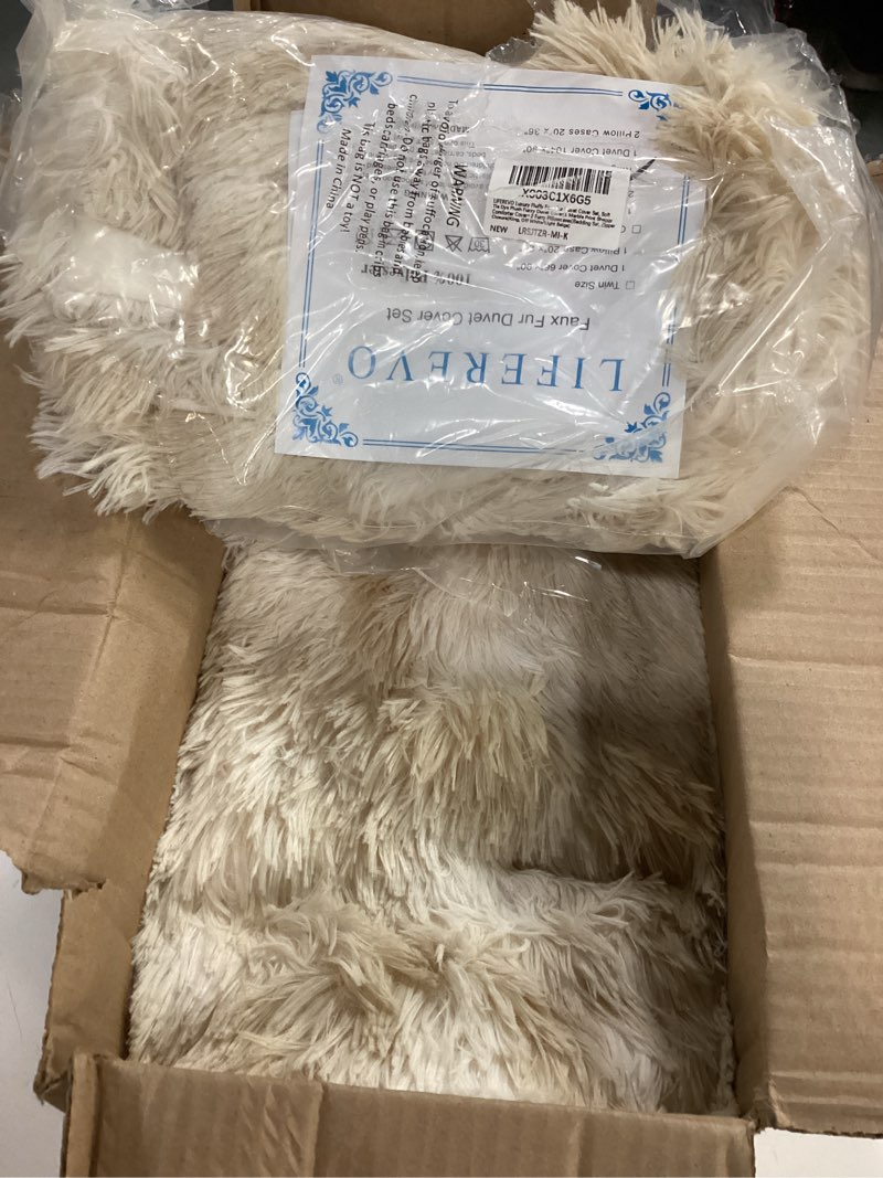 Condition photo showing Good Condition for liferevo luxury fluffy faux fur duvet cover set, tie dye plush fuzzy duvet cover set(1 print shaggy comforter cover+2 furry pillow shams) bedding set, zipper closure(queen, light beige) queen tie dye light beige