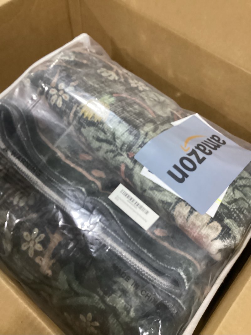 Condition photo showing Good Condition for 8x10 area rugs for living room: floral washable rug vintage large soft boho non-slip carpet indoor floor stain resistant carpets for bedroom dining room farmhouse nursery home office dark green dark green 8' x 10' (rectangular)