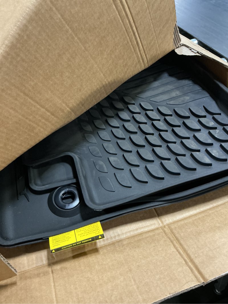 Condition photo showing Good Condition for floor mats for toyota rav4 gas 2013-2018, all weather floor mats trunk cargo liner with backrest protectors and door sill guards accessories, full coverage set for toyota rav4 | 2013-2018