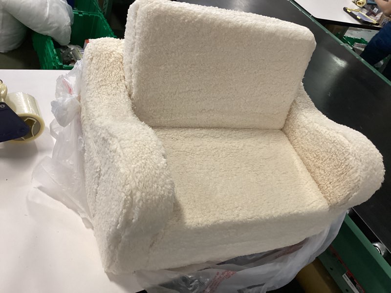 https://lotting-media.assets.bidfta.com/lotting_ab5fc689-22cf-4fe0-bd58-81166cc5ce00