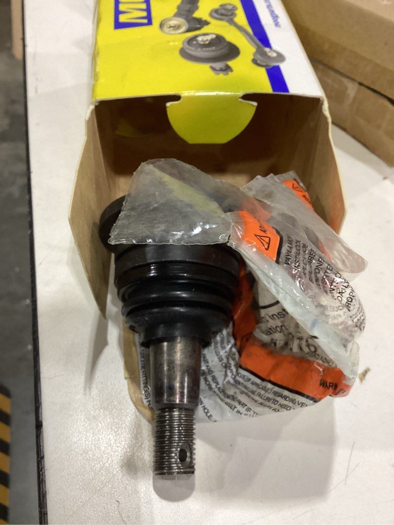 Condition photo showing Good Condition for moog k500018 front upper suspension ball joint for toyota 4runner