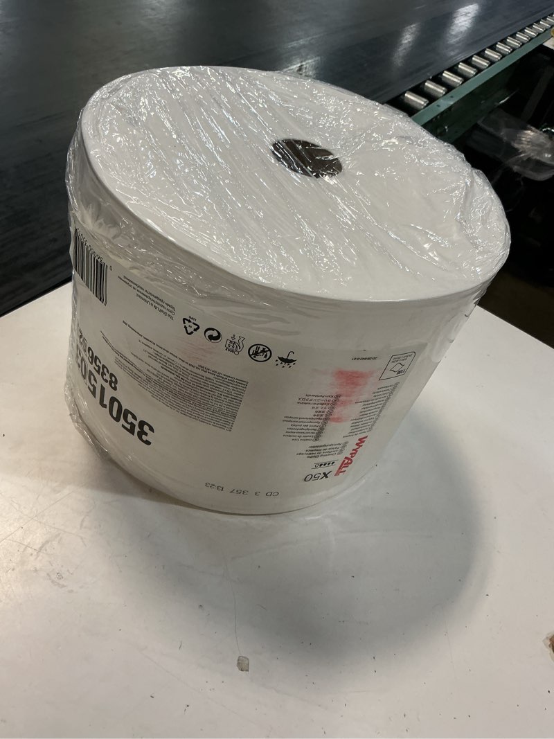Condition photo showing New/Like New for wypall x50 disposable cloths (35015)  jumbo roll  9.8 x 13.4  white  1 100 sheets per roll