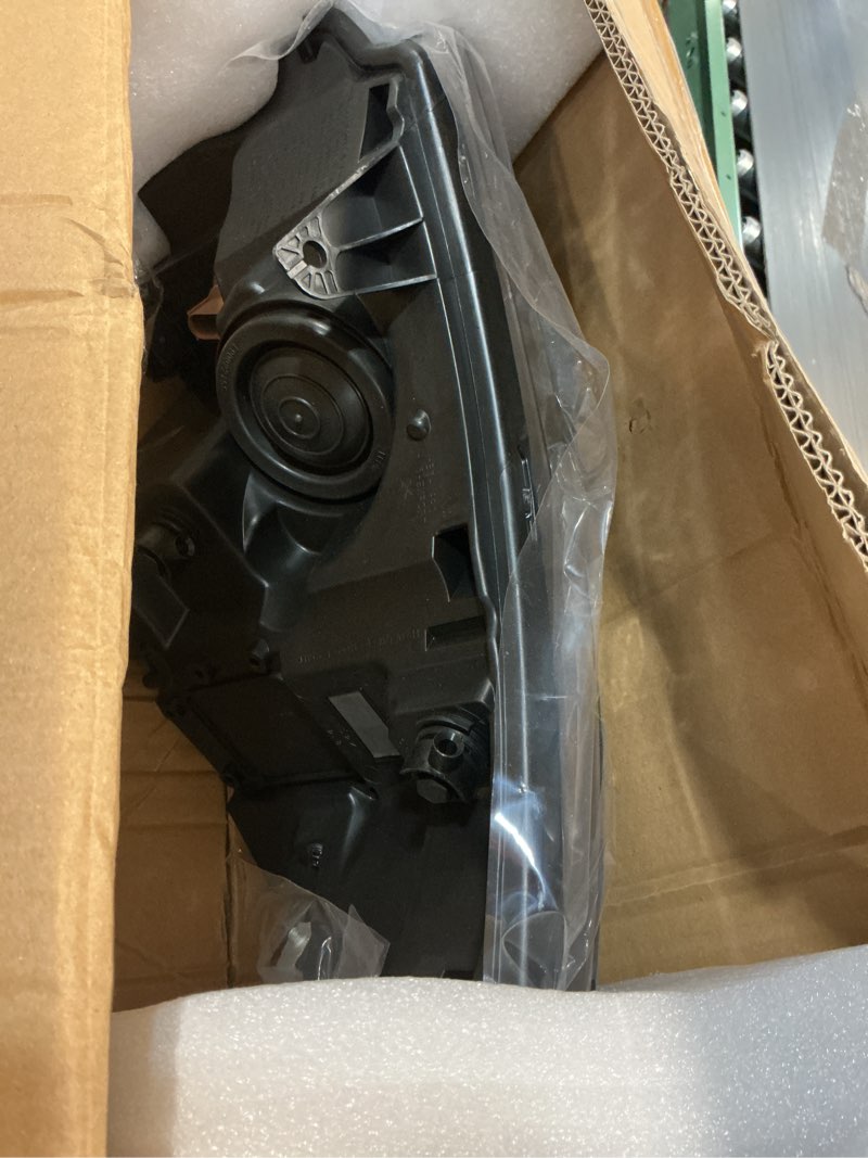 Condition photo showing Good Condition for passenger side headlights assembly halogen with drl replacement for explorer 2016-2019 housing black lamp rh 1pc fb5z13008ae