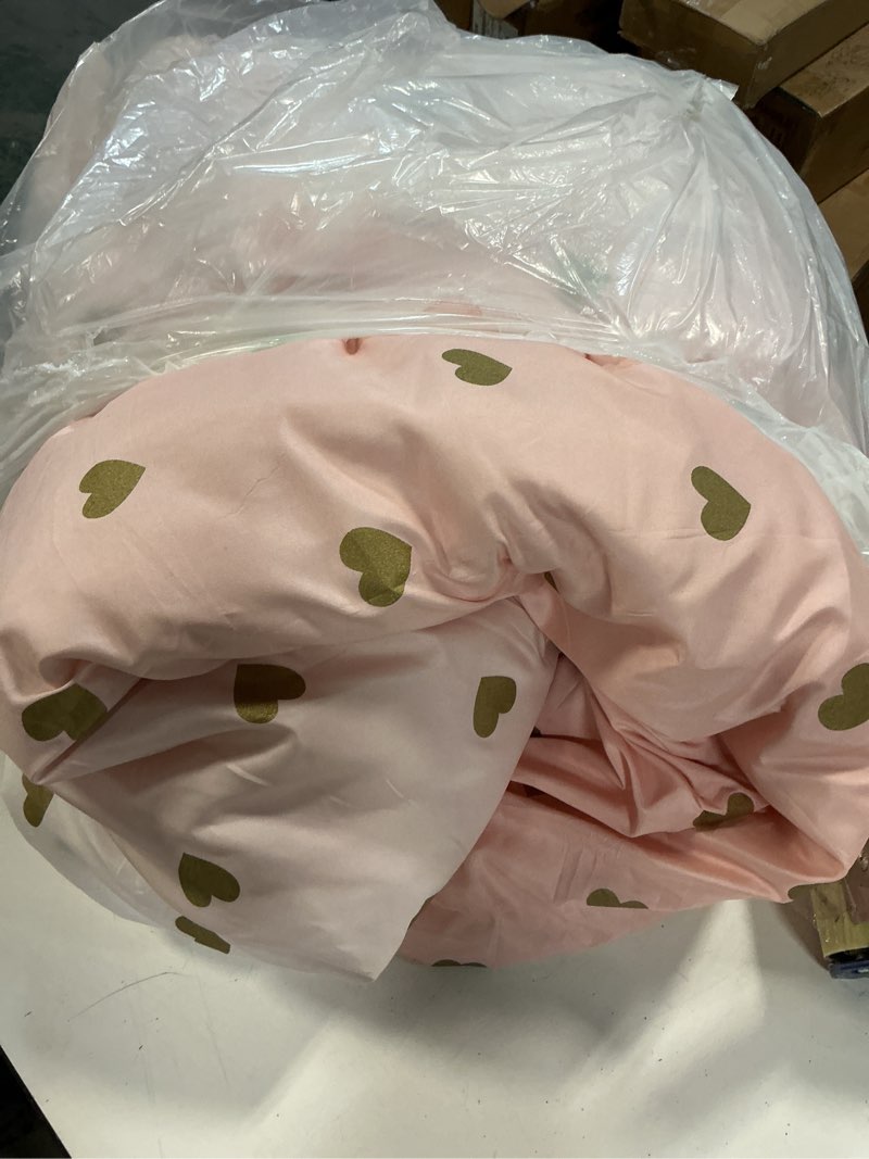 Condition photo showing Good Condition for Queen Comforter Set with Sheets for Girls-7 Pieces Queen Bedding Sets with Pink Comforter, Sheets, Pillowcases & Shams for Kids (Pink Gold Heart, 90" X 90") Pink/Gold Heart Queen(90"X 90")-7 Pieces