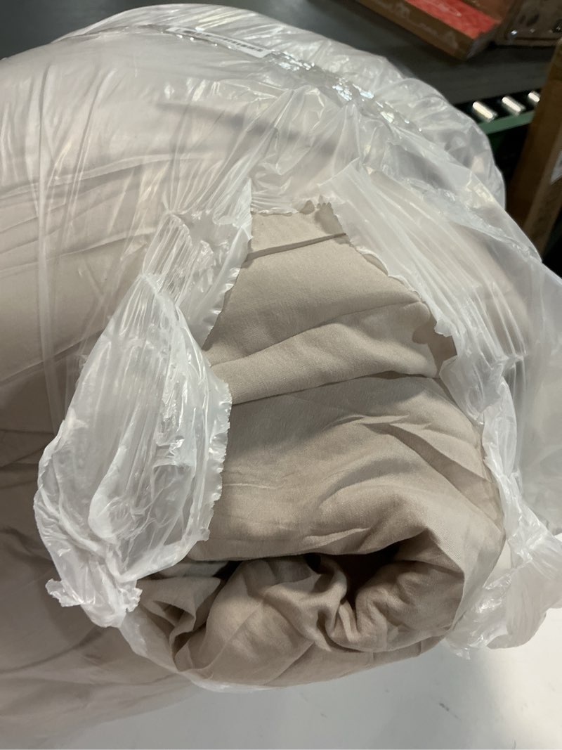 Condition photo showing As Is for Oversized Queen Comforter Sets Oatmeal,3PCS Soft Lightweight Breathable Bedding Comforter Sets for All Season, Queen XL(98''×98'' Comforter & 2 Pillowcases) 05oatmeal Oversized Queen (98"x98")