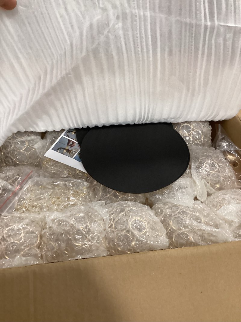 Condition photo showing New/Like New for 4 Packs 5 Arms Crystal Candelabra for Wedding Centerpiece, Gold Floor Candle Holder Set with Chandelier Crystal Beaded Anniversary Dinner Party Table Decor candelabros de mesa Elegantes Palace Themed Gold 4