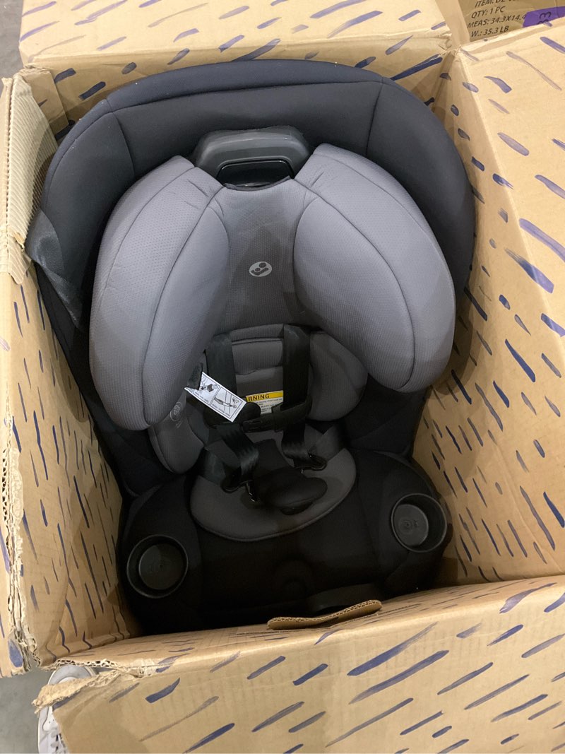 Baby’s car booster seat