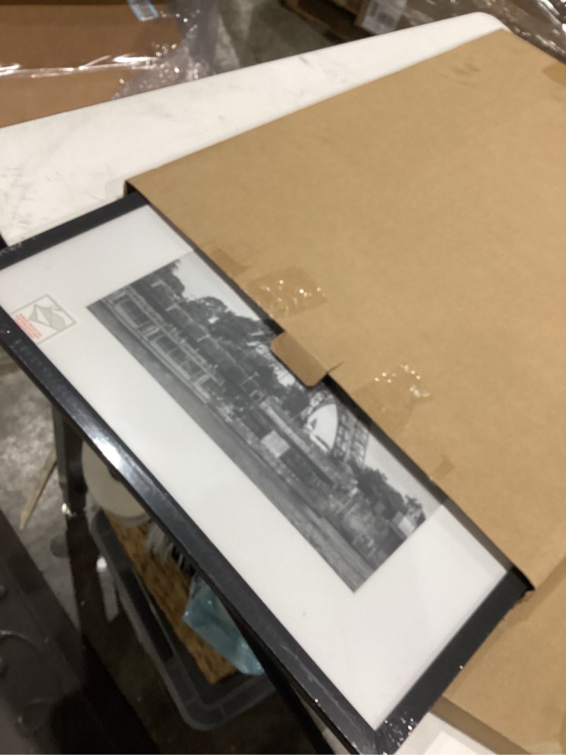 Condition photo showing Good Condition for upsimples 17x22 picture frame, display pictures 12x18 with mat or 17 x 22 without, wall hanging poster frames, black, 1 pack black 17x22