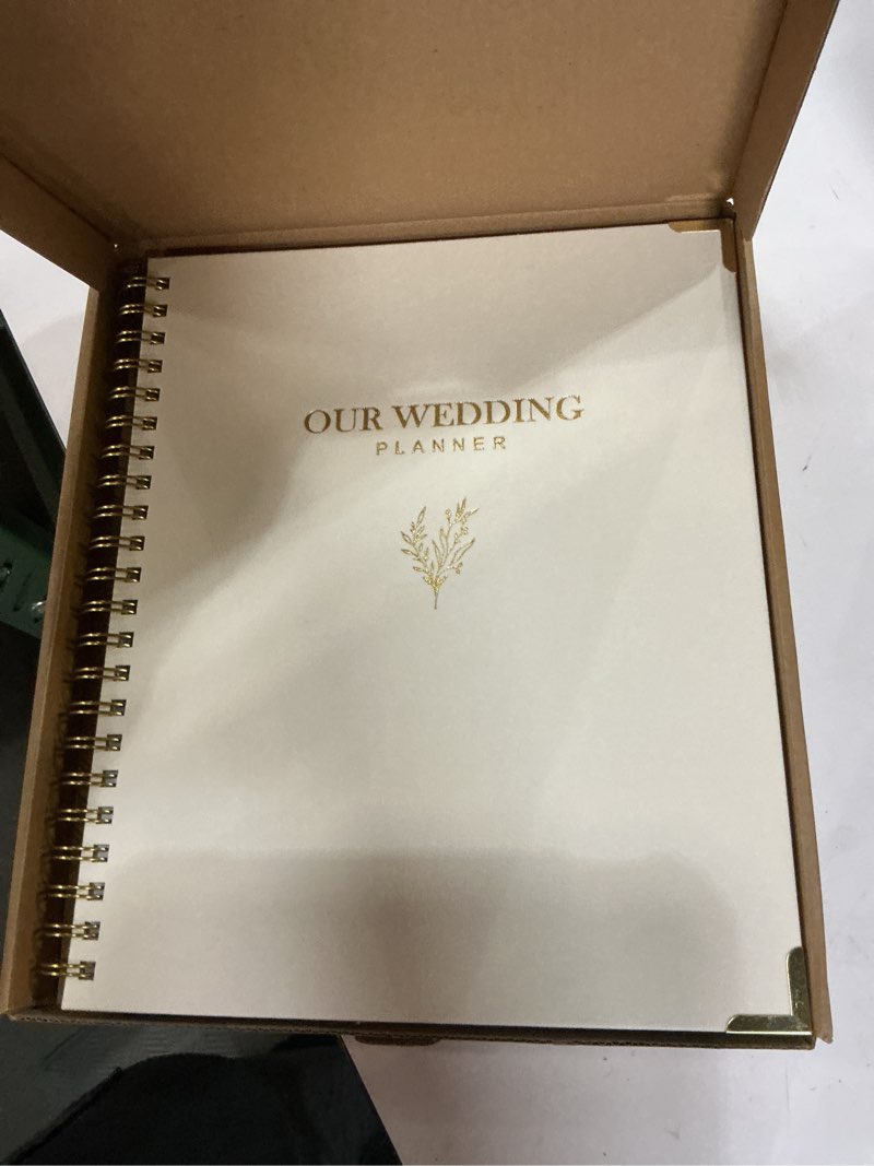 Condition photo showing Good Condition for wedding planner book and organizer for bride - elegant linen cover wedding planning binder with checklists,pockets & calendars,perfect engagement gifts for couples(cream) beige