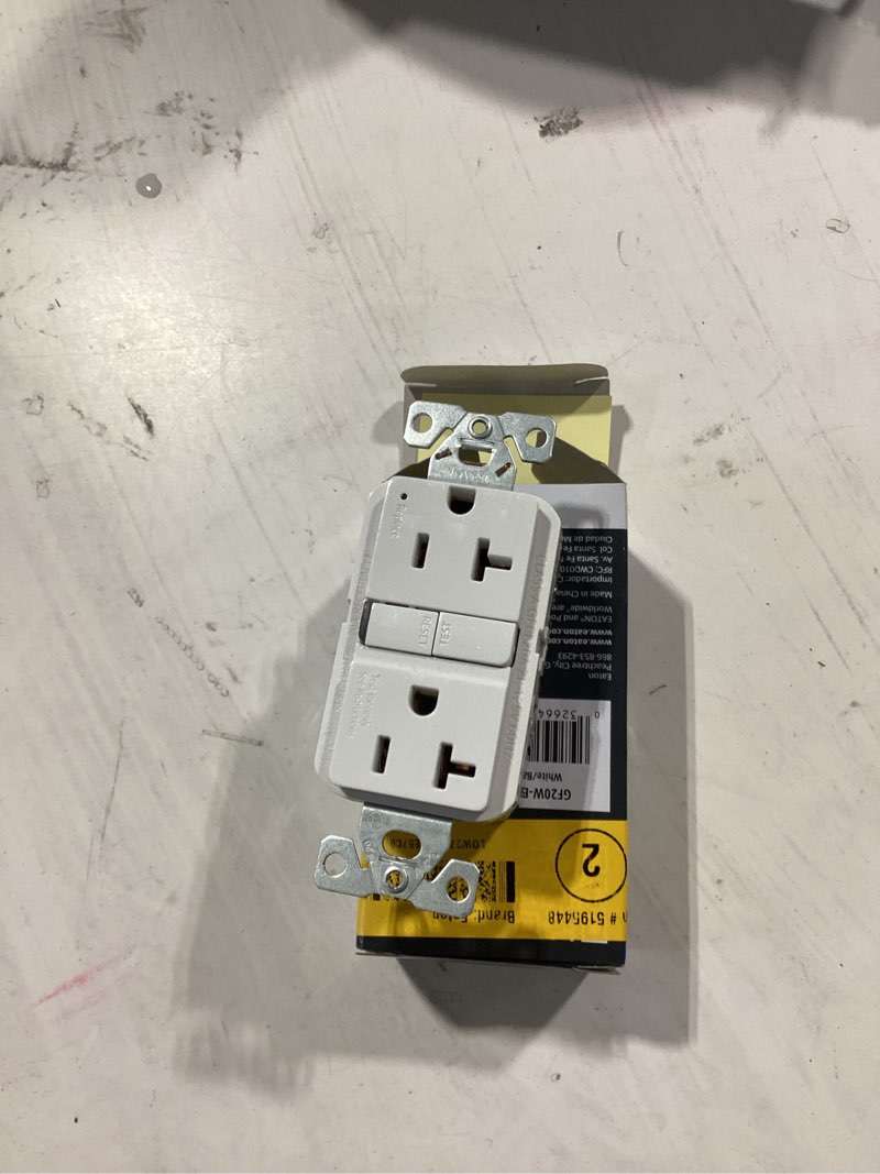 Condition photo showing Good Condition for eaton 20-amp 125-volt gfci residential decorator outlet, white