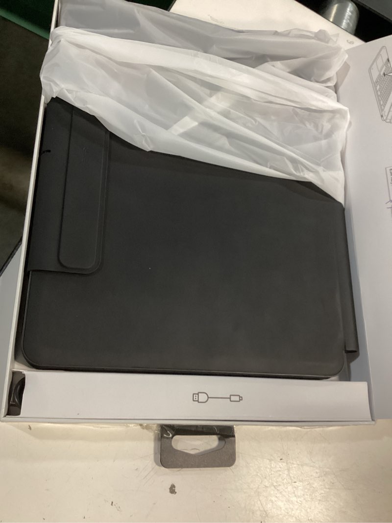 Condition photo showing Good Condition for esr ipad pro 13 inch case with keyboard (m5/m4, 2025/2024), ipad pro 13 keyboard case with easy-set magnetic stand, portrait/raised modes for ipad pro 13, removable, rebound 360 series, black
