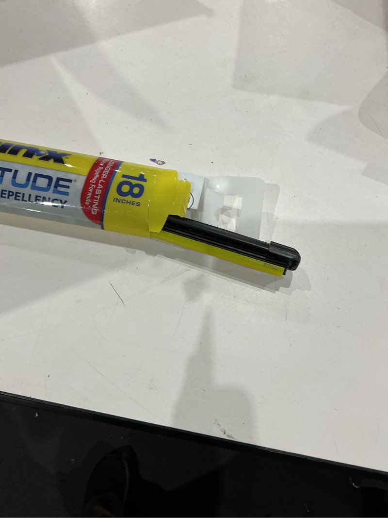 Condition photo showing Good Condition for rain-x 810164 repellency water repellent wiper blades, 24" & 18" windshield wipers, all weather streak-free for enhanced visibility w/ water repellency formula 24" and 18" latitude repellency