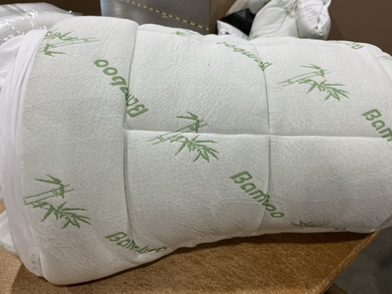Condition photo showing Good Condition for niagara sleep solution ultra soft full size mattress topper - viscose made from bamboo pillow top mattress pad for back pain relief - naturally cooling for hot sleepers, green full 1 green