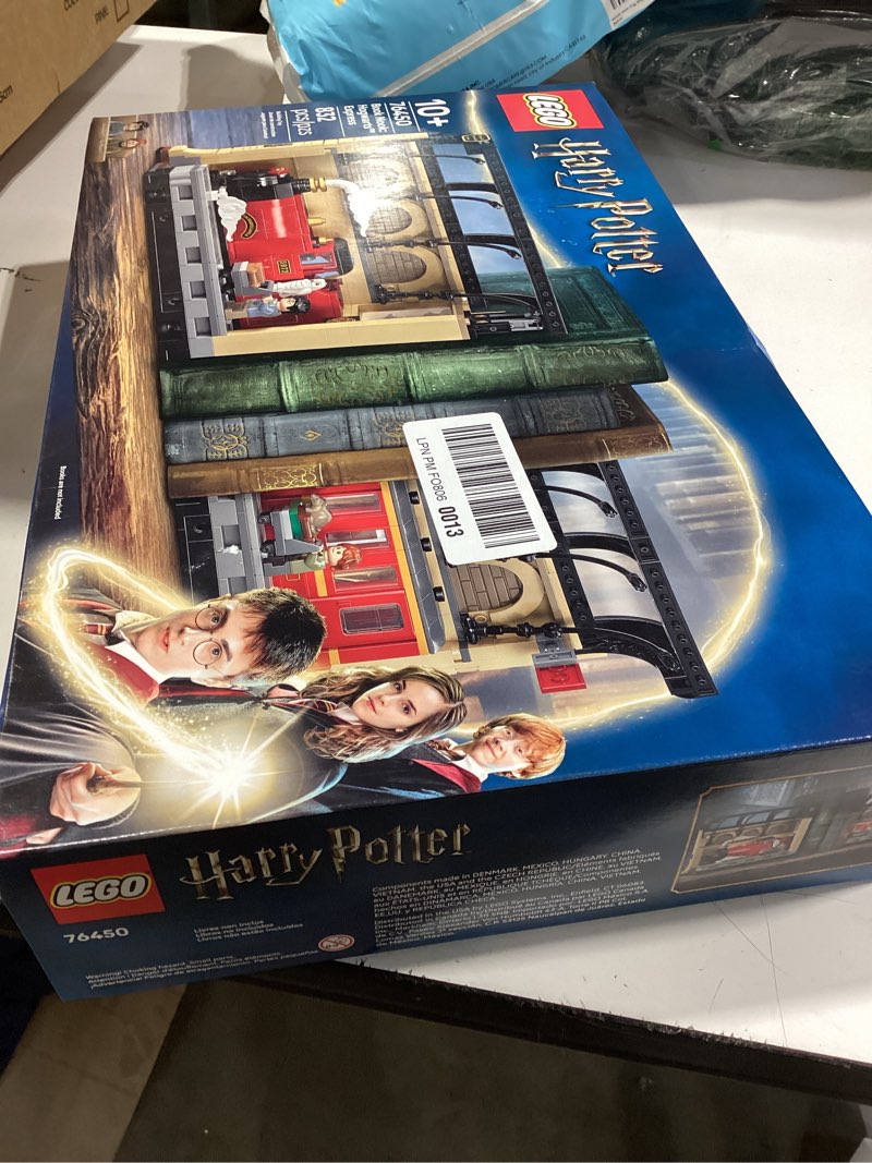 Condition photo showing New/Like New for lego harry potter book nook: hogwarts express building set - bedroom shelf decor for boys, girls, & fans, ages 10+ - collectible harry & ron minifigures - birthday gift idea - 76450