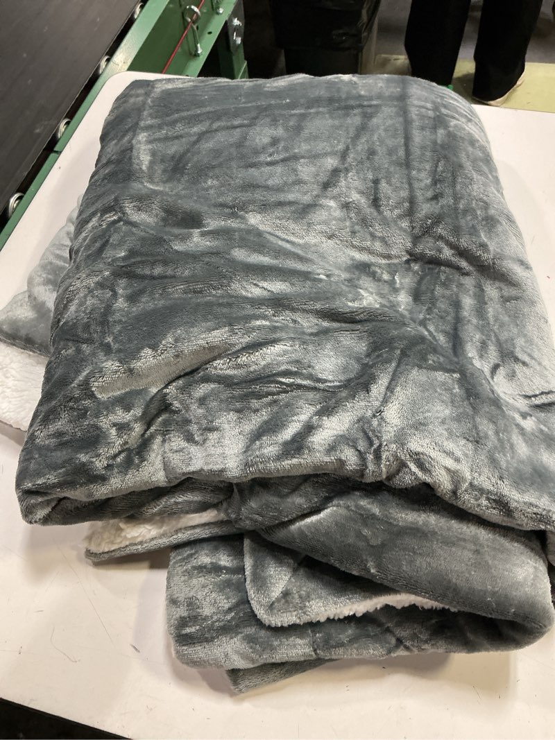 Condition photo showing Good Condition for nanpiper sherpa blanket twin thick warm blankets for winter bed super soft fuzzy flannel fleece/wool like reversible velvet plush fabric(light grey twin size 60"x80") twin modern light grey