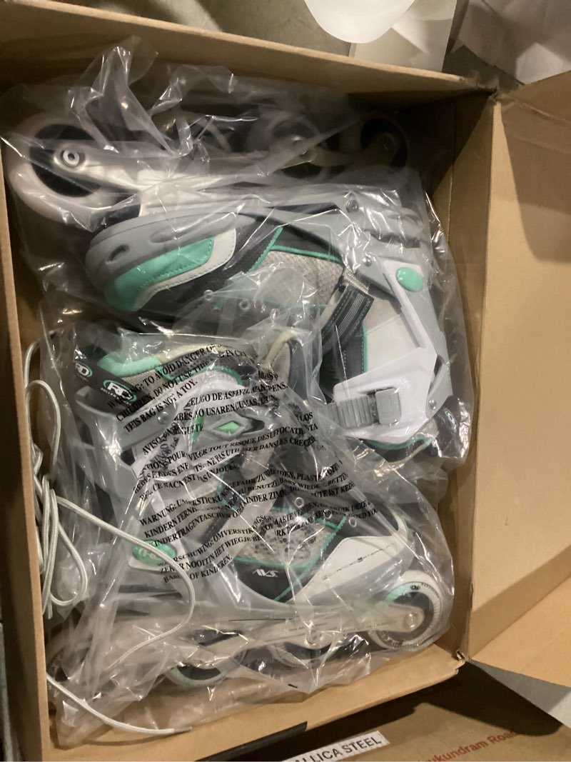 Condition photo showing Good Condition for Roller Derby AERIO Q-60 Women's Inline Skates Mint 9