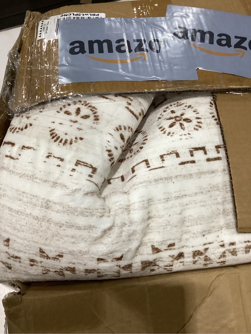 Condition photo showing Good Condition for Area Rug Living Room Rugs - 6x9 Washable Boho Farmhouse Bohemian Neutral Large Moroccan Geometric Soft No Slip Indoor Rug Thin Floor Carpet for Bedroom Under Dining Table Home Office - Brown Brown 6' x 9' (Rectangular)