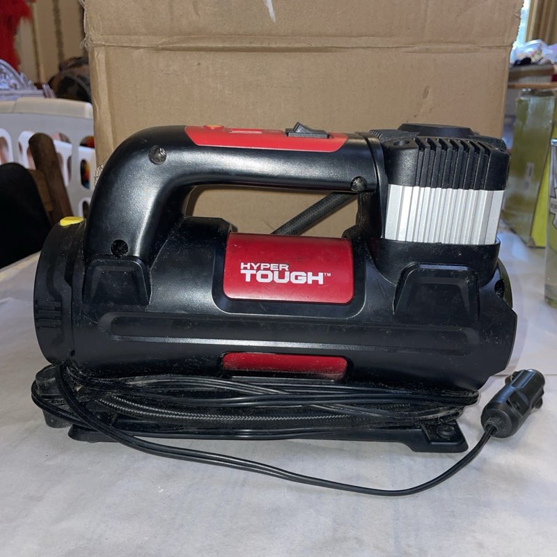 Hyper Tough DC12V Hvy Duty Direct Drive Digital Tire Inflator Detachab LED Light