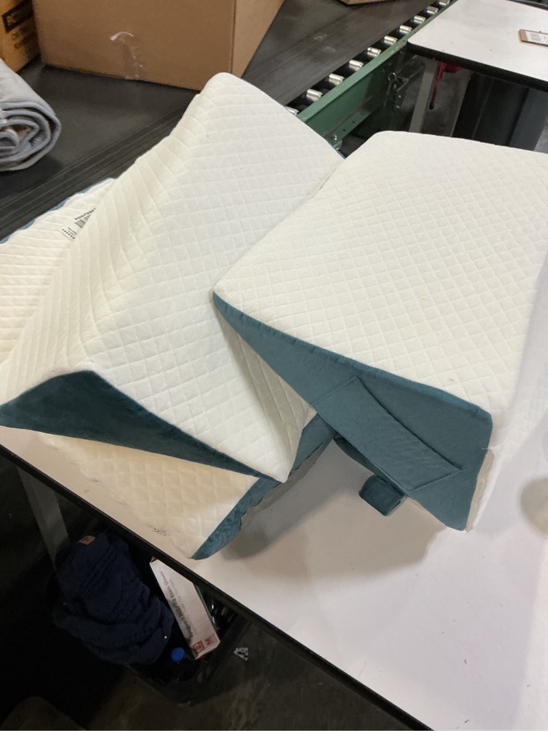 Condition photo showing As Is for Bed Wedge Pillow for Sleeping, 3 Pcs Adjustable Height 4.5&7.5&12 Inch Triangle Pillow Wedge for Post Surgery, Acid Reflux, Snoring, Legs Pain Relief (Gray) White & Gray