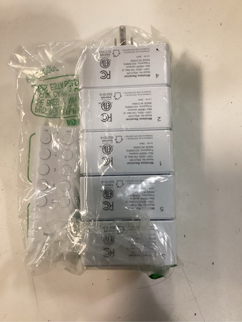 Condition photo showing New/Like New for Remote Control Outlet, 200FT Long Range Wireless Light Switch, Mini Remote Outlet Plug, 15A/1875W for Lamps, Christmas Lights, Household Appliances, FCC & ETL Listed (5 Outlets + 2 Remotes) 2 Remotes + 5 Outlets