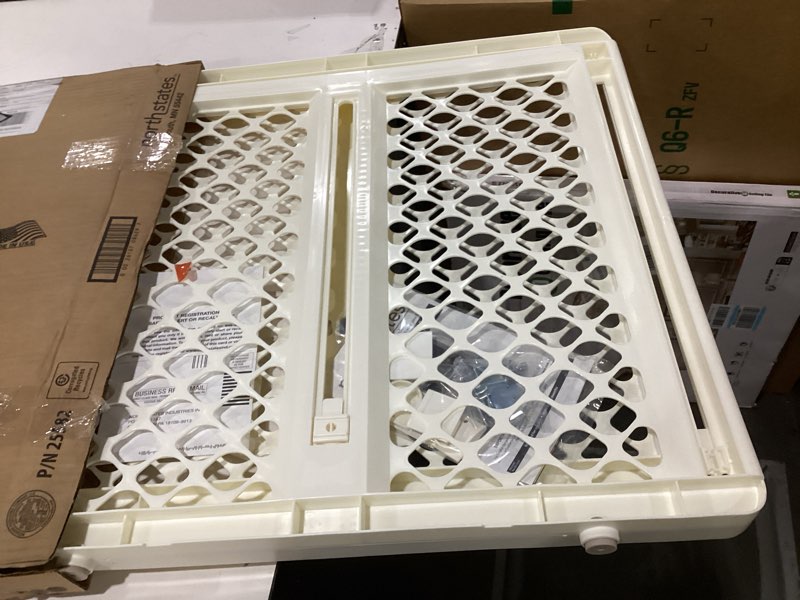 Condition photo showing New/Like New for Toddleroo by North States 42” Wide Supergate Ergo Baby Gate, Made in USA: for doorways or stairways. Includes Wall Cups. Pressure or Hardware Mount. 26” - 42” Wide (26" Tall, Ivory) (B0065ADP4C)