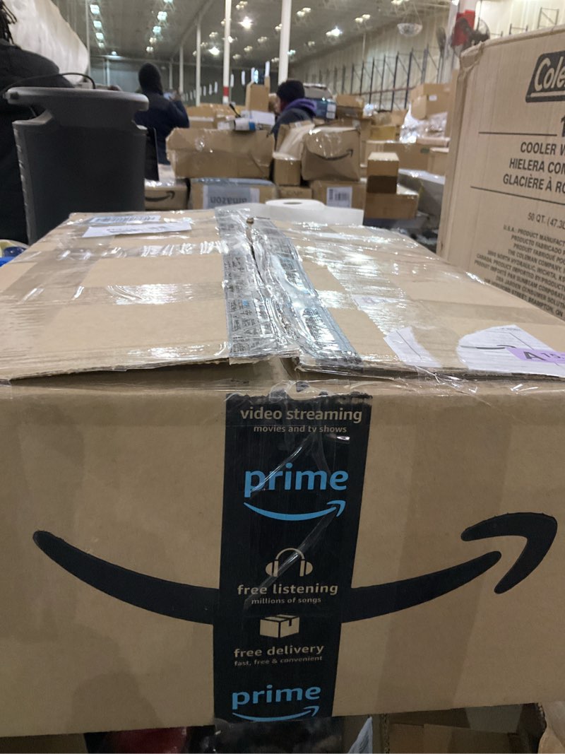 Condition photo showing As Is for Medium Dog Car Seat, Dog Booster Seat Under 50Lbs or 2 Small Dogs Washable, Pet Car Seats with 2 Safety Leash, Dogs Sofa Bed Cushion Add Thick Sponge, Pet Cars Carrier for Travel, Black Black M