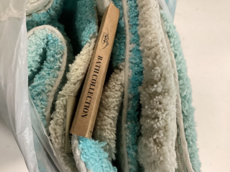 Condition photo showing Good Condition for the beer valley set of 2 pebble bath rug 21x32/17x24 inch - turquoise | non slip cotton accent rugs for bathroom, washable absorbent bath floor mat turquoise multi 21 x 32 / 17 x 34 inches (set of 2)