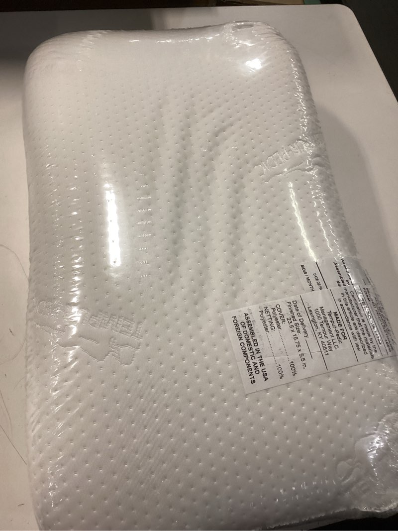 Condition photo showing New/Like New for tempur-pedic memory foam symphony pillow luxury soft feel, standard, white