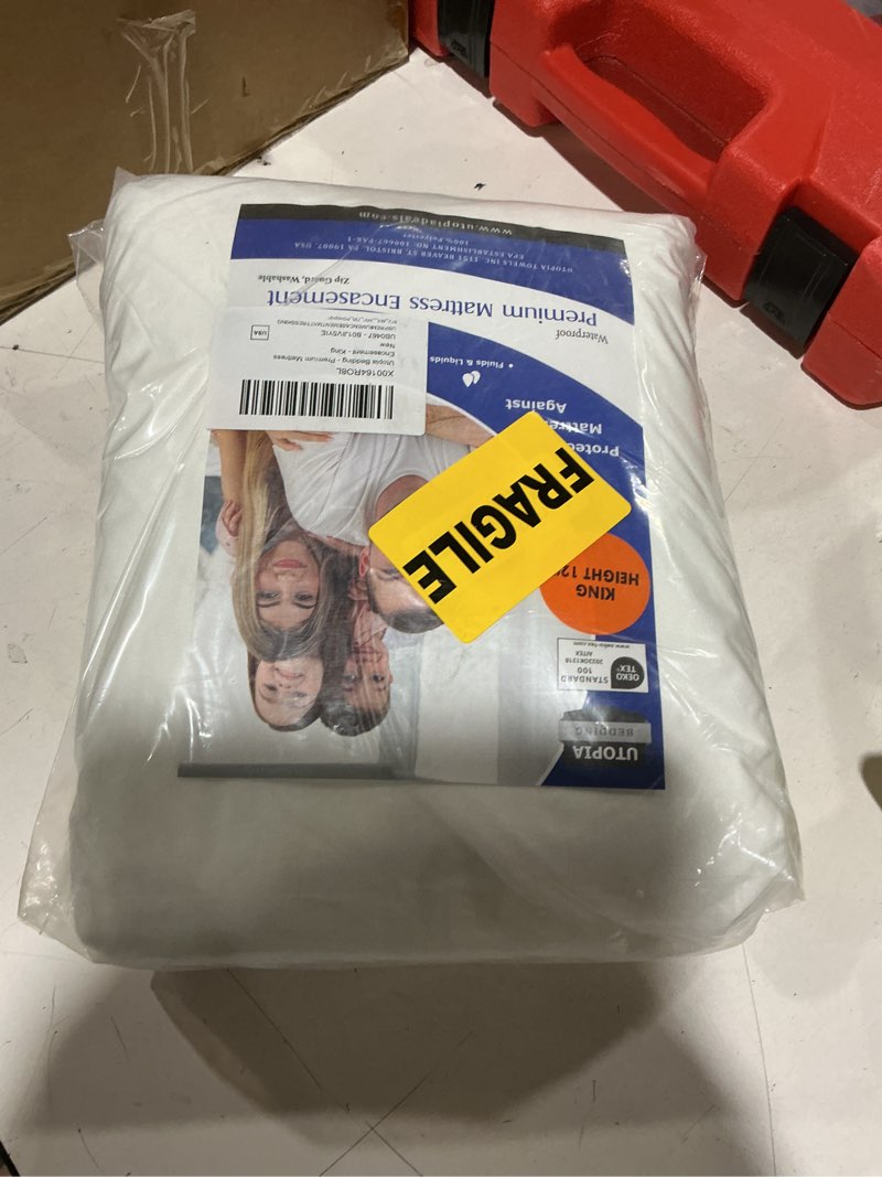 Condition photo showing New/Like New for utopia bedding premium waterproof bed bug mattress cover, king zippered mattress protector, 12 inches deep, dust mite proof 6-sided mattress encasement for bed king 12" deep