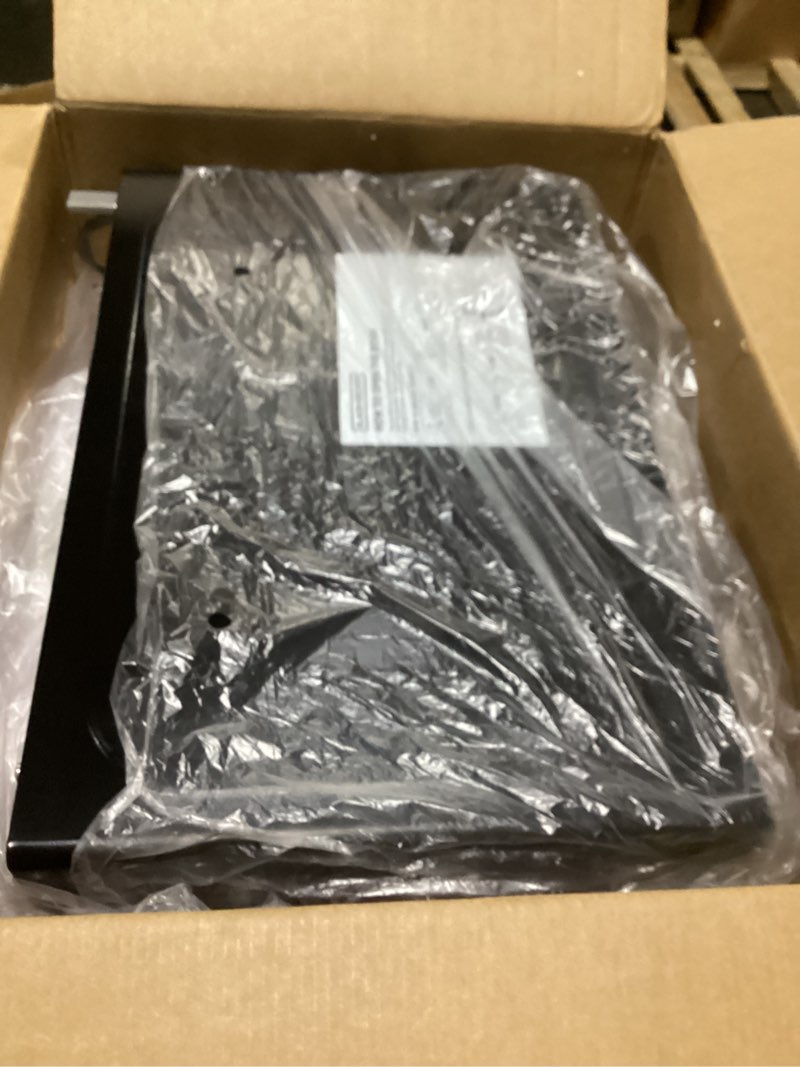 Condition photo showing Good Condition for BLACK+DECKER EM720CB7 Digital Microwave Oven with Turntable Push-Button Door, Child Safety Lock, 700W, Stainless Steel, 0.7 Cu.ft 0.7 cu. ft.